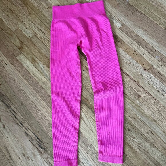 Pink Ribbed Workout Set - Picture 4 of 5